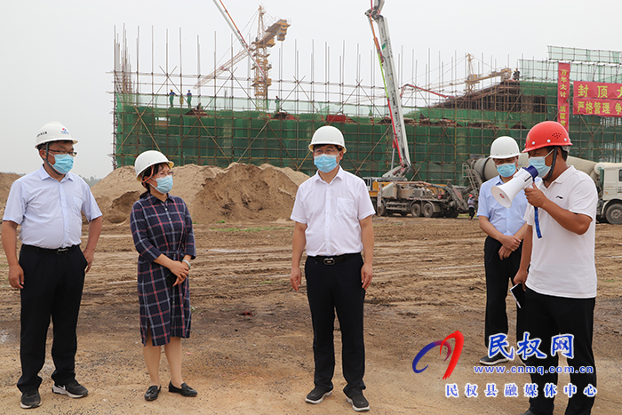 縣委書記張團(tuán)結(jié)調(diào)研城建重點(diǎn)項(xiàng)目建設(shè)情況