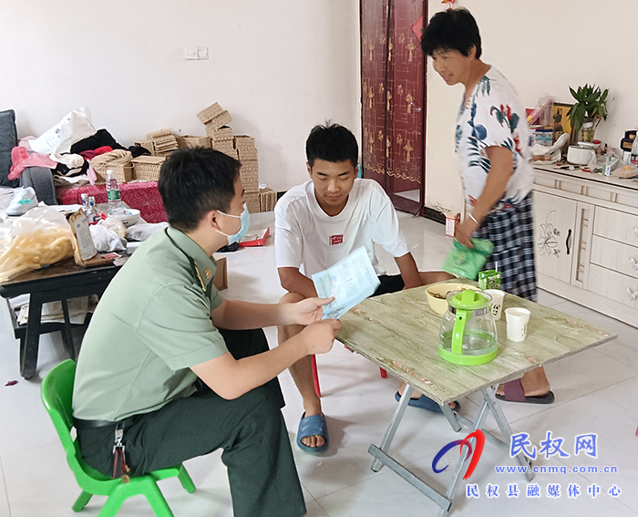 民權(quán)縣褚廟鄉(xiāng)加強征兵宣傳激發(fā)參軍熱情