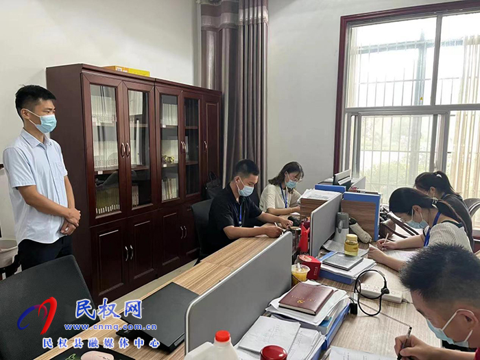 民權(quán)縣政務服務和大數(shù)據(jù)管理局組織開展法治政府建設知識測試