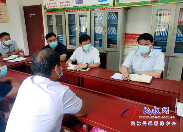 縣委常委、政法委書記陳鴻志到程莊鎮(zhèn)調(diào)研軟弱渙散黨組織整頓、“三零”創(chuàng)建、“五星支部”創(chuàng)建工作