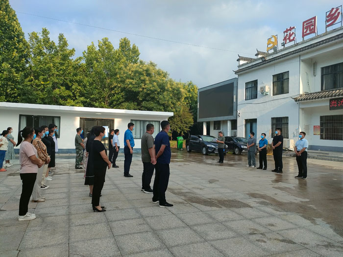 縣人大常委會(huì)副主任李新軍到花園鄉(xiāng)督導(dǎo)靜態(tài)管理、核酸檢測(cè)工作