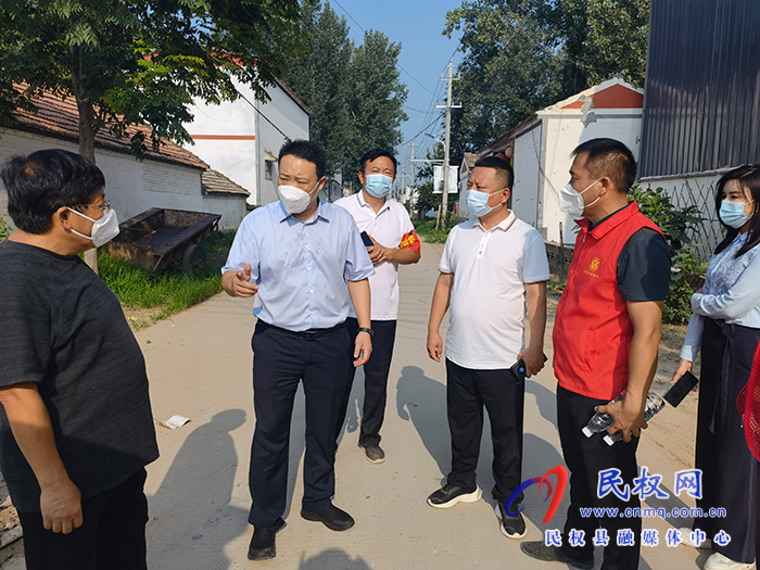 縣委常委、組織部長王義彬督導(dǎo)核酸檢測工作