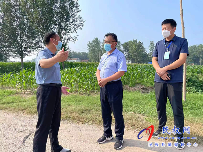 縣委常委、宣傳部長(zhǎng)、副縣長(zhǎng)畢道喜到部分鄉(xiāng)鎮(zhèn)檢查指導(dǎo)核酸采集工作