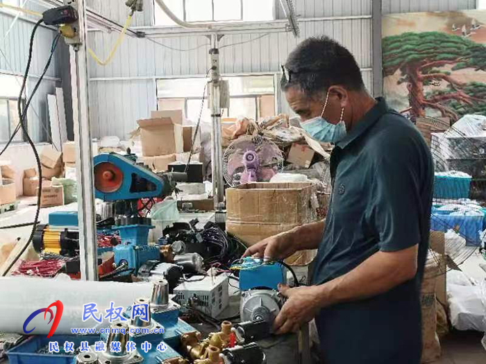 綠洲街道辦事處 干部下沉 “一企一策”推進企業(yè)復(fù)工復(fù)產(chǎn)
