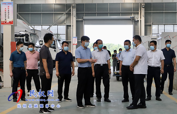 縣委書記張團(tuán)結(jié)開展“萬人助萬企”活動