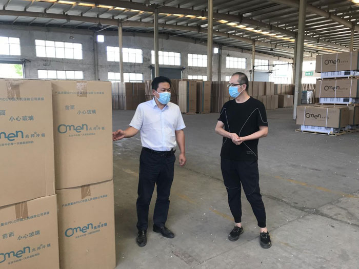 縣委常委、縣委辦公室主任吳杰深入聯(lián)系企業(yè)開展“萬(wàn)人助萬(wàn)企”活動(dòng)