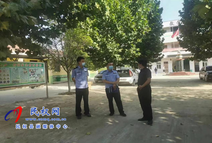 伯黨鄉(xiāng)開(kāi)展校園安全大檢查活動(dòng)