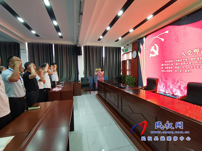 不忘初心鑄魂新時(shí)代少年 勇?lián)姑V寫(xiě)新風(fēng)尚校園 ——民權(quán)縣第一初級(jí)中學(xué)文明校園創(chuàng)建工作