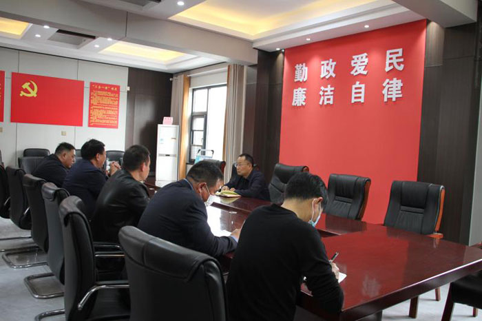 縣政協(xié)主席周明河到綠洲街道辦事處督導(dǎo)信訪維穩(wěn)、疫情防控、安全生產(chǎn)等工作