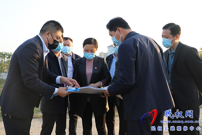 縣委副書記、縣長王靜嫻查看重點項目建設(shè)情況