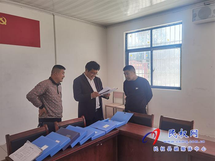 縣領(lǐng)導李君調(diào)研督導信訪維穩(wěn)、疫情防控和鞏固拓展脫貧攻堅成果同鄉(xiāng)村振興有  效銜接工作