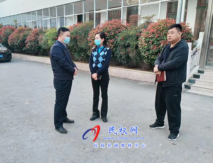 副縣長朱琳到老顏集鄉(xiāng)督導(dǎo)脫貧攻堅(jiān)后評(píng)估、疫情防控、保障重點(diǎn)企業(yè)用工等工作
