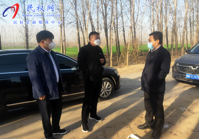 縣委常委、縣委辦公室主任吳杰到野崗鎮(zhèn)督導(dǎo)疫情防控工作