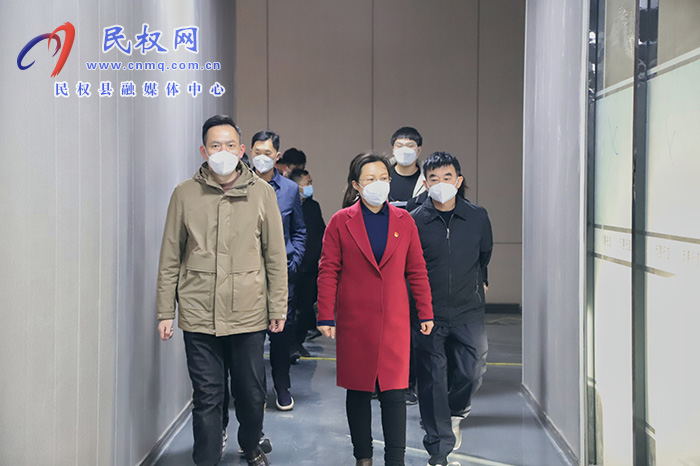 縣委副書記、縣長王靜嫻查看重點(diǎn)項(xiàng)目建設(shè)工作