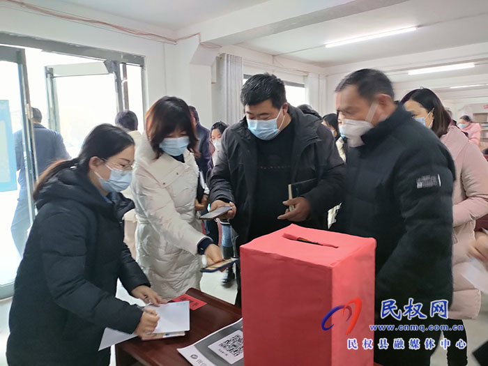 花園鄉(xiāng)開展“送溫暖、獻愛心”募捐活動