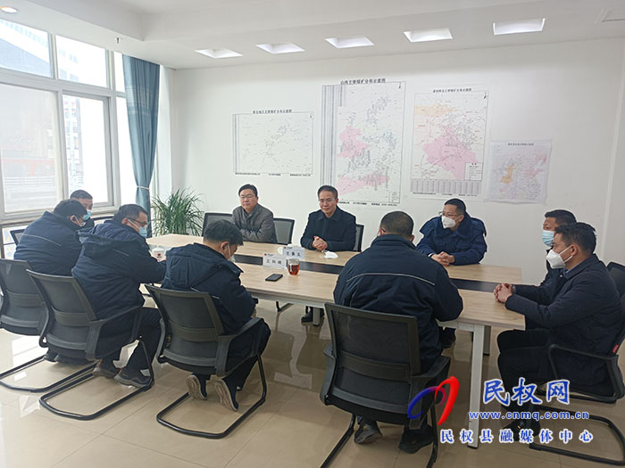 縣委常委、常務(wù)副縣長(zhǎng)王景義檢查節(jié)前食品供應(yīng)和安全生產(chǎn)工作