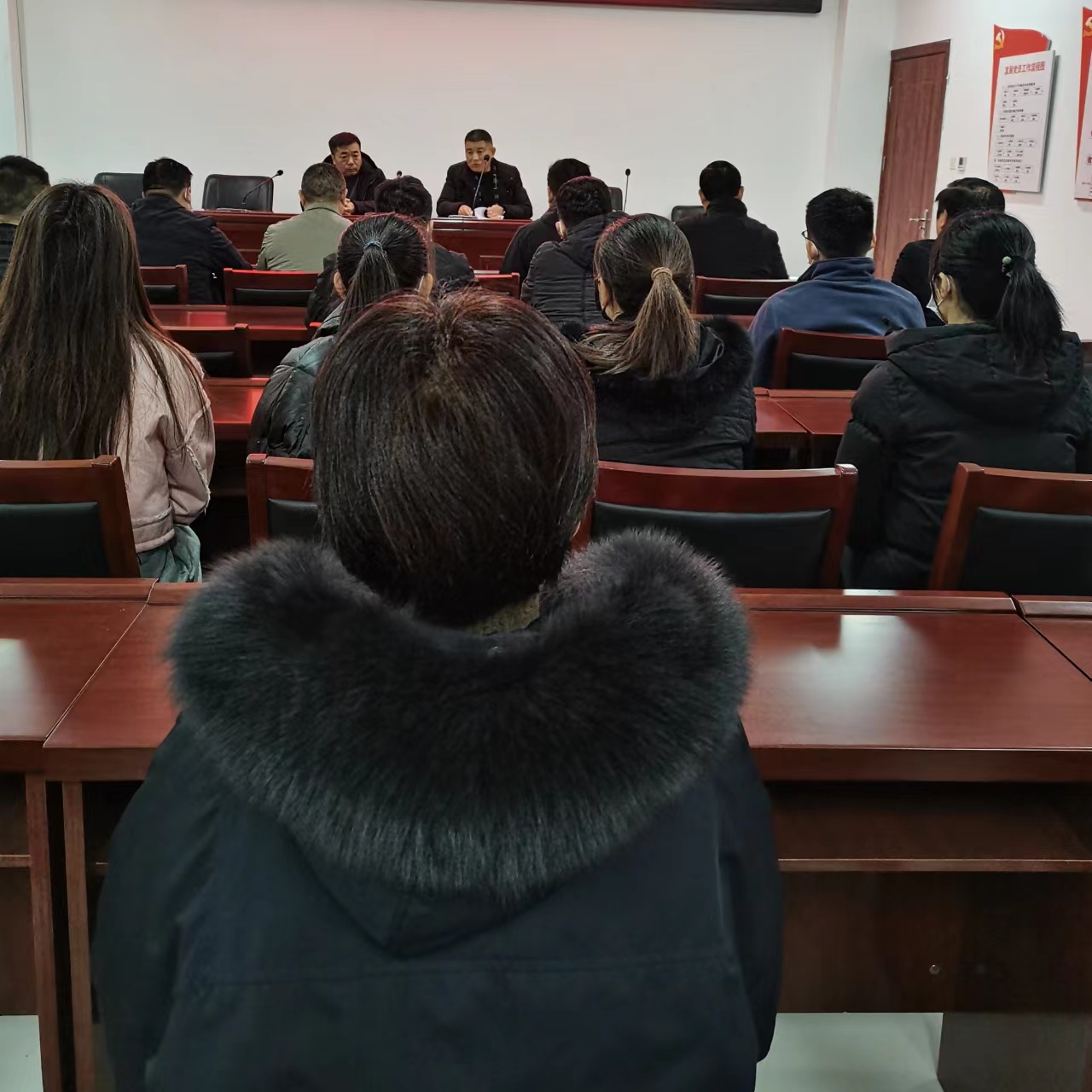 縣林業(yè)發(fā)展服務(wù)中心召開節(jié)后收心暨工作部署會(huì)