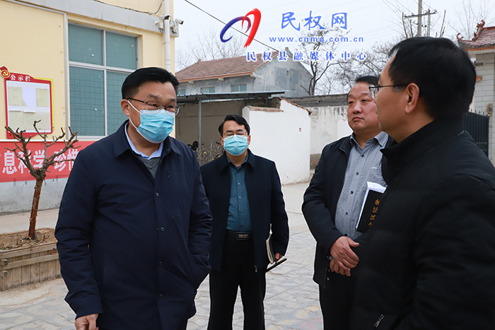 縣委常委、宣傳部長、副縣長畢道喜查看我縣2023年省重點民生實事寄宿制小學(xué)規(guī)劃情況