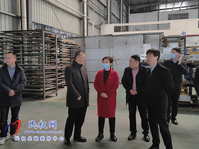 縣委副書記、縣長(zhǎng)王靜嫻深入企業(yè)調(diào)研