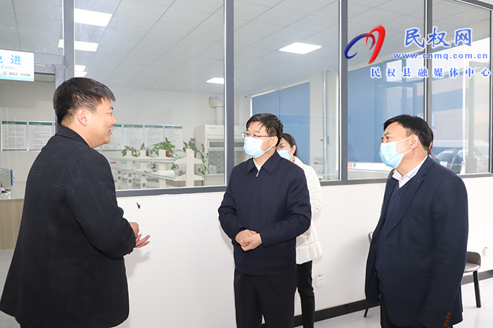 市人大常委會副主任、縣委書記張團結調研食品安全“兩個責任”落實情況