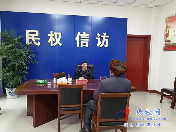 縣委常委、政法委書記陳鴻志接待來訪群眾