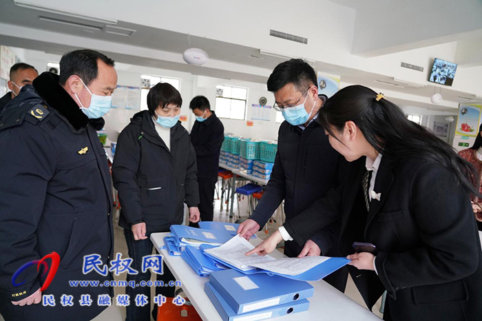 民權(quán)縣法院院長徐亞超開展食品安全“兩個(gè)責(zé)任”督導(dǎo)工作