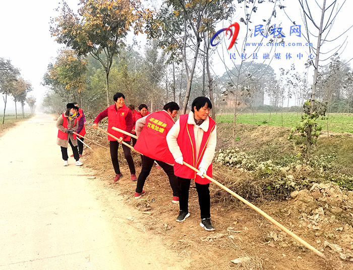 龍?zhí)伶?zhèn)：開展環(huán)境衛(wèi)生大整治志愿服務(wù)活動