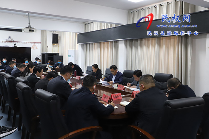 縣委副書(shū)記、縣長(zhǎng)王靜嫻調(diào)研教育教學(xué)工作