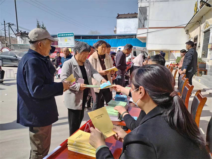 縣委黨校開展3月份主題黨日“1+新時代文明實(shí)踐推動暨黨的創(chuàng)新理論、科技、衛(wèi)生三下鄉(xiāng)”活動