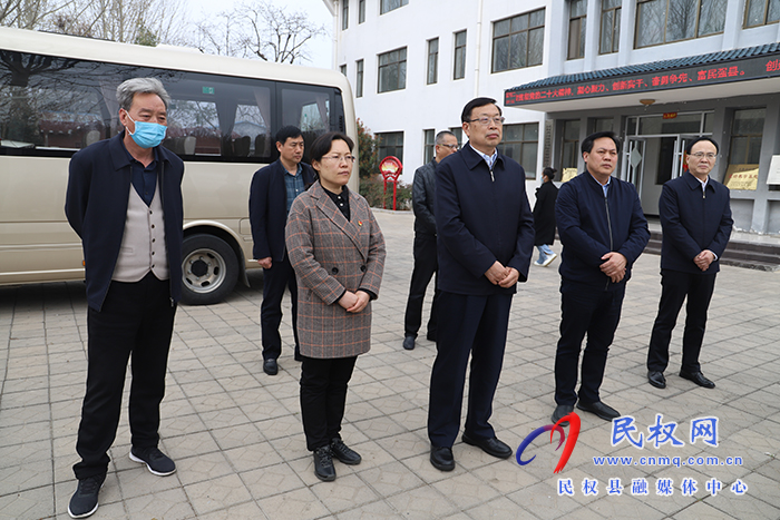 黃河水利委員會(huì)河南黃河河務(wù)局一級(jí)巡視員姚自京一行蒞民調(diào)研水利工程、黃河故道工作