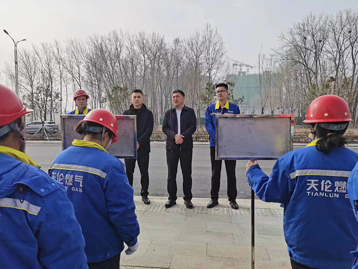 住建局組織燃?xì)馄髽I(yè)開(kāi)展燃?xì)鈶?yīng)急預(yù)案演練