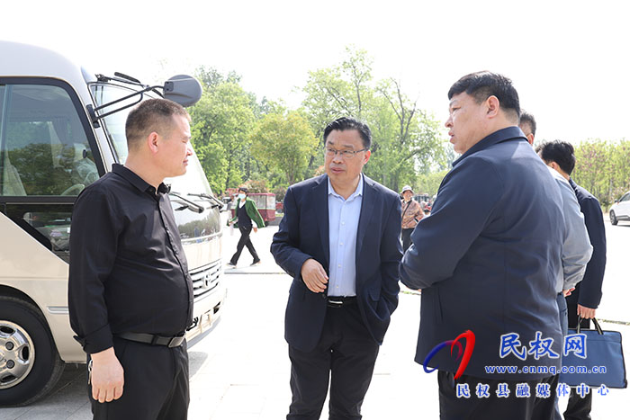 縣領導畢道喜調(diào)研中國·民權第七屆槐花文化系列活動線路和場地等工作