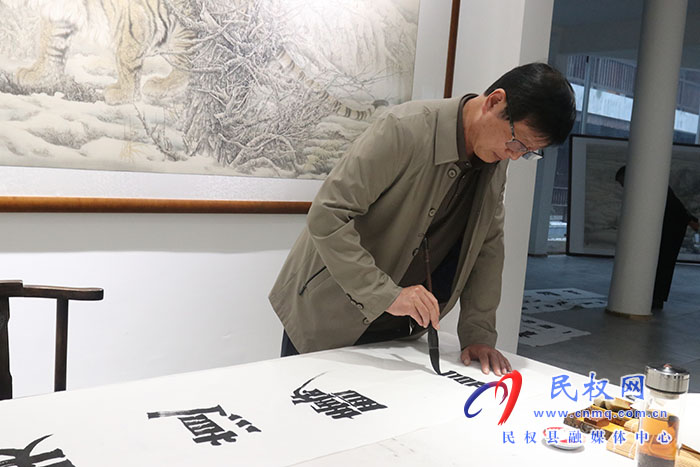 縣老干部局、縣老年書畫院參加2023中國·民權(quán)第七屆槐花文化系列活動書畫展