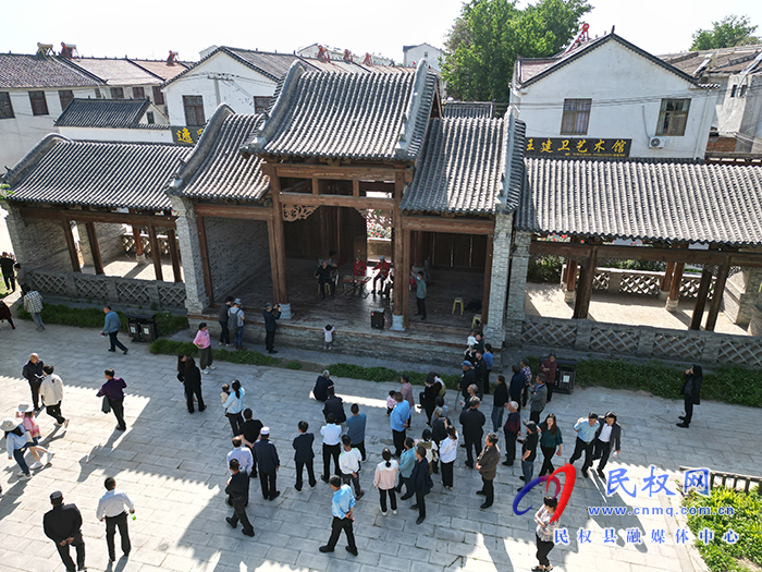 2023“打卡中國·讀懂中國式現(xiàn)代化——你好，河南！”網(wǎng)絡(luò)國際傳播活動走進(jìn)“中國畫虎第一村” ? ? ?