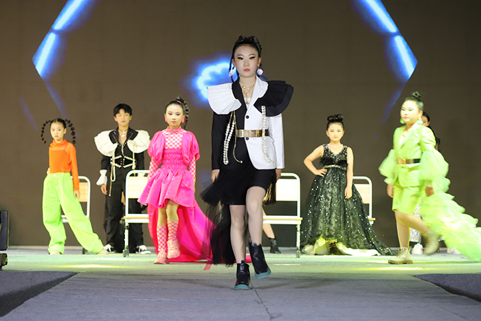 民權(quán)求實小學(xué)第六屆“向美而行，逐夢未來”校園文化藝術(shù)節(jié)圓滿落幕
