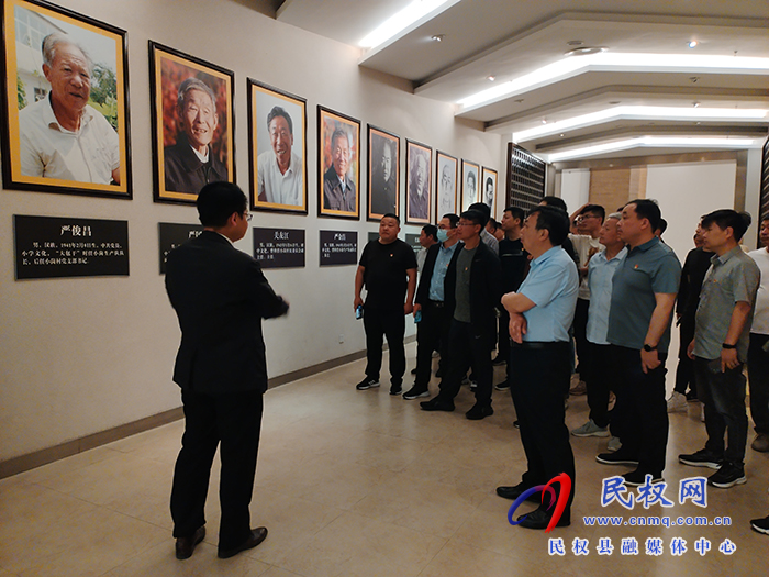 民權(quán)縣2023年春季學(xué)期中青年干部培訓(xùn)班赴安徽省鳳陽(yáng)縣小崗村開(kāi)展現(xiàn)場(chǎng)教學(xué)活動(dòng)
