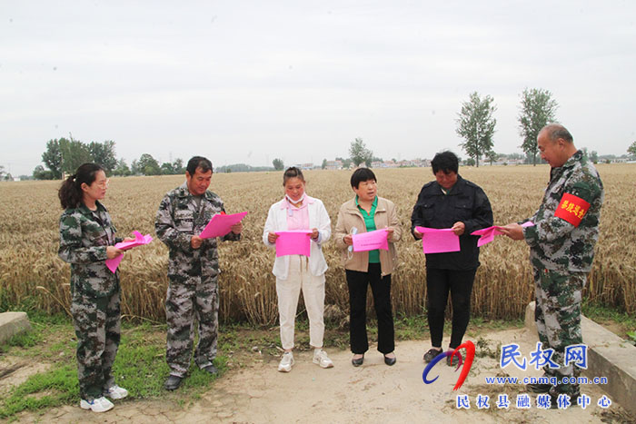 民權縣花園鄉(xiāng)“秸”盡“拳”力 筑牢秸稈禁燒防火墻
