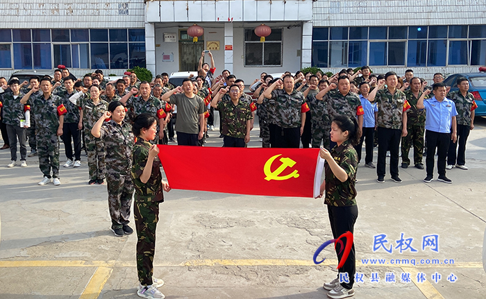 “重溫入黨誓詞，助力三夏生產(chǎn)”——龍?zhí)伶?zhèn)開展主題黨日活動