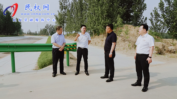縣委常委、縣紀委書記、縣監(jiān)委主任冉燃到老通惠渠、壩窩分干、一干渠開展巡河工作