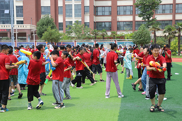 “悠悠艾香溢佳節(jié) 綿綿粽情潤端午”——民權(quán)求實學(xué)校端午節(jié)主題教育活動