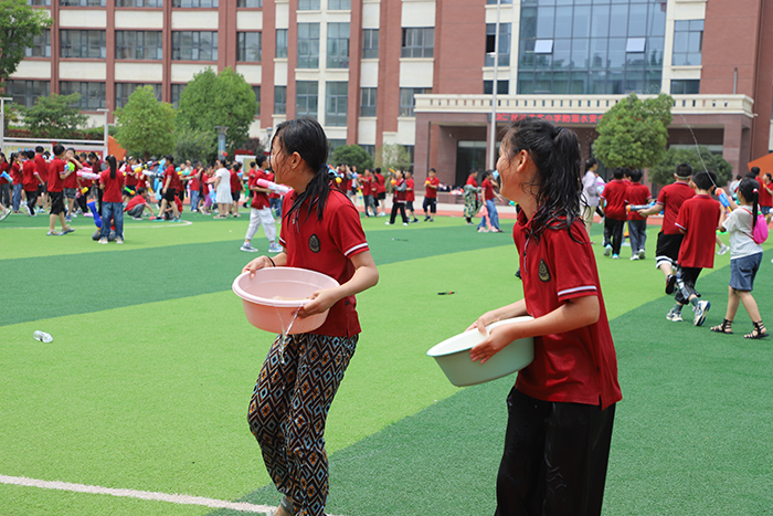 “悠悠艾香溢佳節(jié) 綿綿粽情潤端午”——民權(quán)求實學(xué)校端午節(jié)主題教育活動