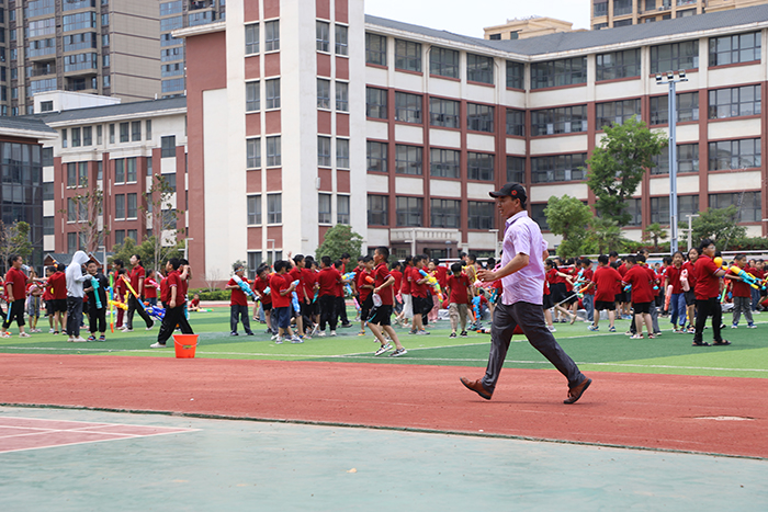 “悠悠艾香溢佳節(jié) 綿綿粽情潤端午”——民權(quán)求實學(xué)校端午節(jié)主題教育活動