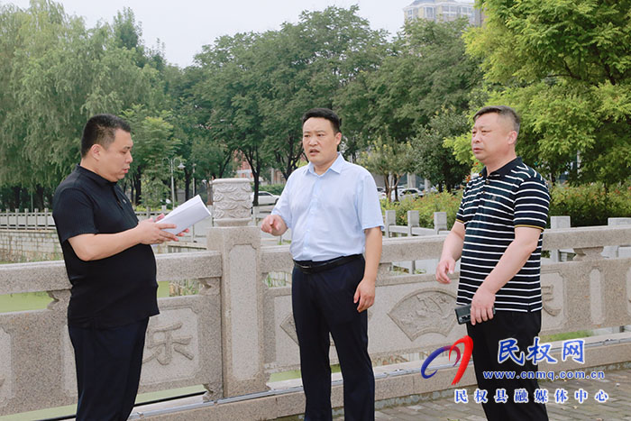 縣委常委、組織部長(zhǎng)王義彬督導(dǎo)文明城市創(chuàng)建工作