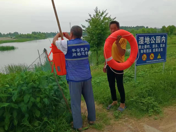 王橋鎮(zhèn)：強化“河長制”巡河，構(gòu)筑堅固的防汛安全堤