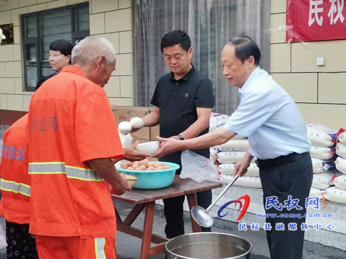 民權(quán)縣總工會(huì)開展“愛心早餐”活動(dòng)