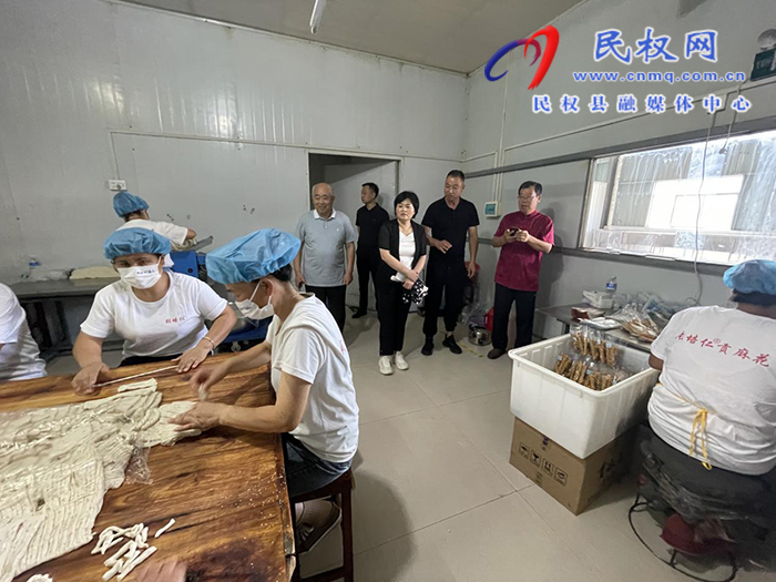 省民協(xié)調研組到我縣調研民間文藝產(chǎn)業(yè)發(fā)展情況