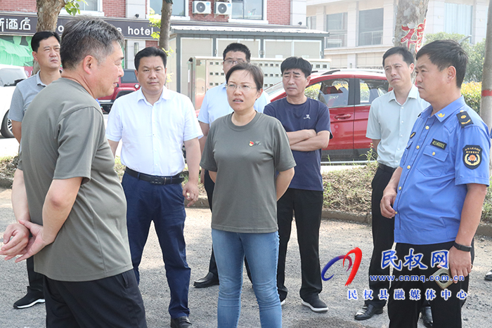 縣委書記王靜嫻調(diào)研市政項(xiàng)目建設(shè)情況