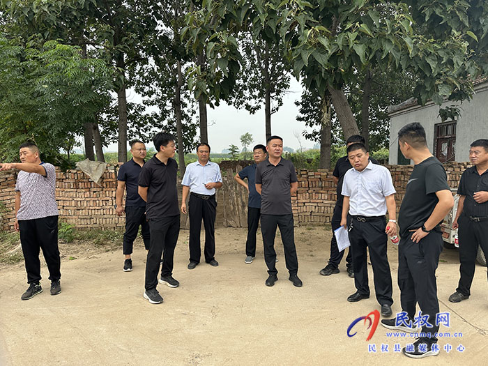 曬一曬！賽出最美鄉(xiāng)村來 南華街道辦事處“五星”支部創(chuàng)建暨人居環(huán)境整治觀摩活動(dòng)