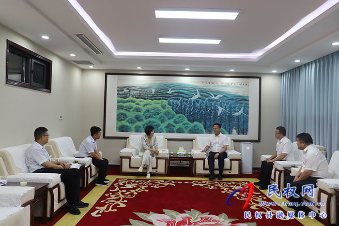 縣委副書記、代縣長王景義會見中原銀行股份有限公司商丘分行行長邱景一行