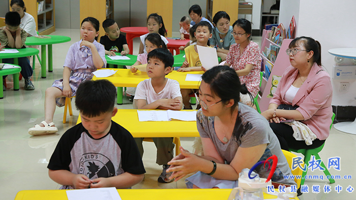 民權(quán)縣圖書館舉辦慶?！敖處煿?jié)”閱讀分享活動